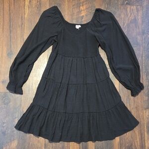 Women's Black Tiered Long-Sleeve Dress